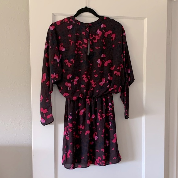 Keyhole Mini Dress with Dolman Sleeves Size S Animal Print - Picture 6 of 6